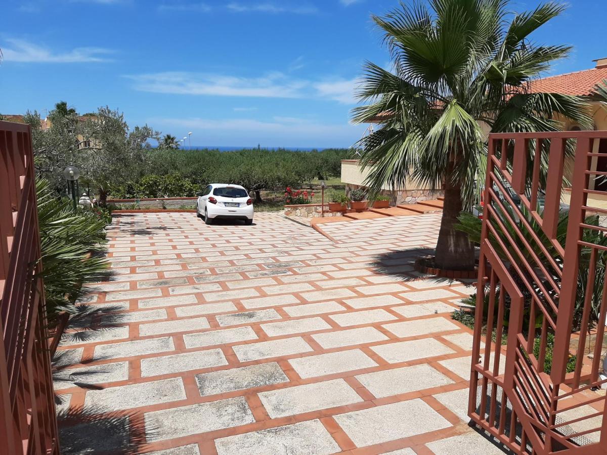 לינה וארוחת בוקר טראסיני Casanonnavittoria מראה חיצוני תמונה